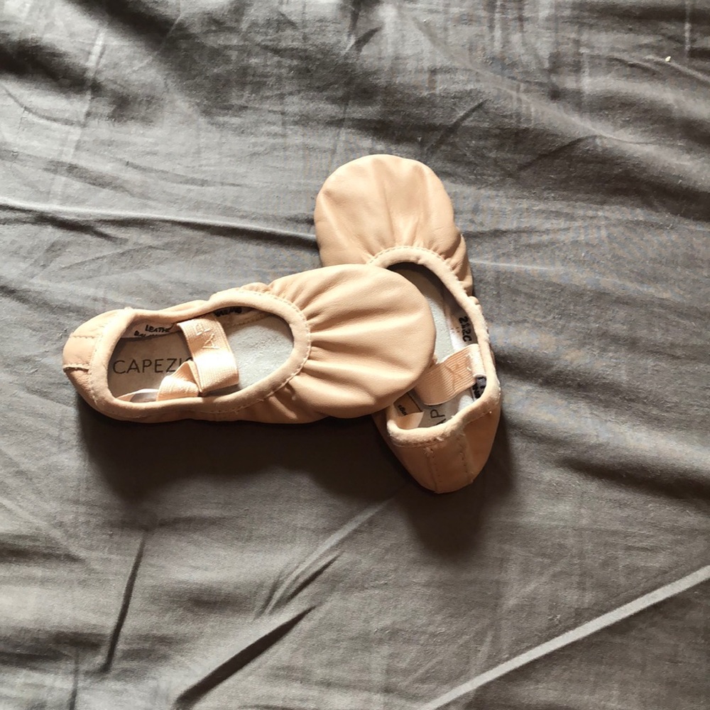 Capezio Ballet Shoes Toddler size 8W